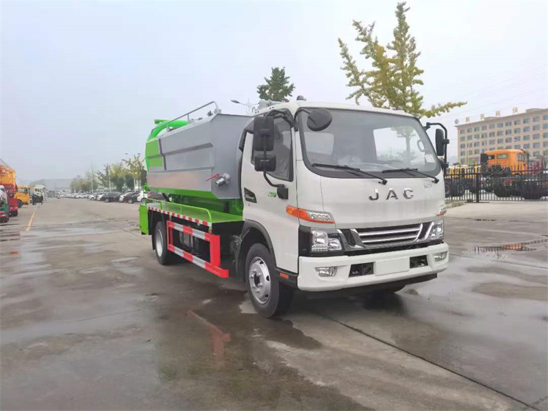 特惠！特惠！江淮駿鈴V7清洗吸污車(chē)，專(zhuān)治市區(qū)管道“梗塞”