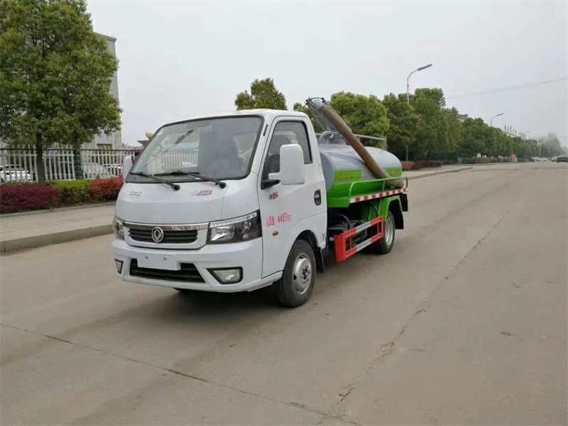 東風(fēng)途逸藍牌3噸吸糞車