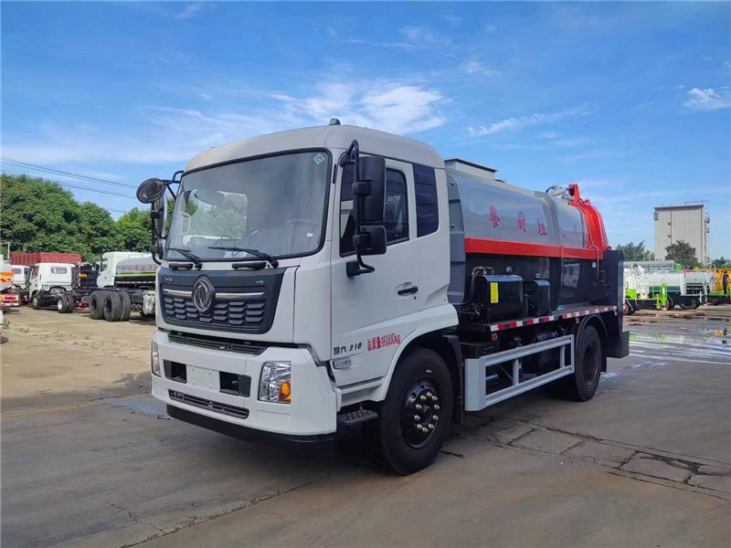 東風(fēng)天錦12方餐廚垃圾車(chē)廠(chǎng)家